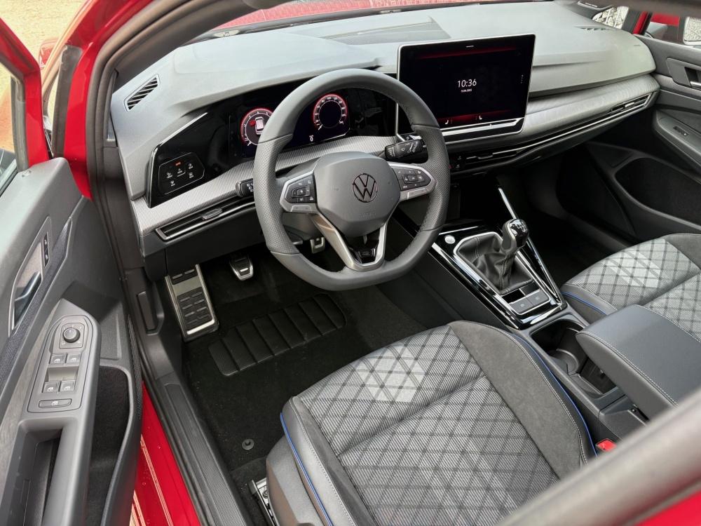 Volkswagen Golf 1.5 TSI R-Line Limited 18" sans clé