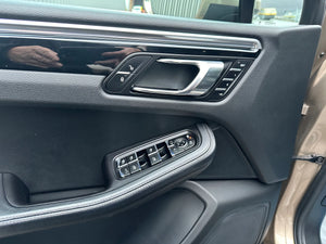 PORSCHE Macan S PDK