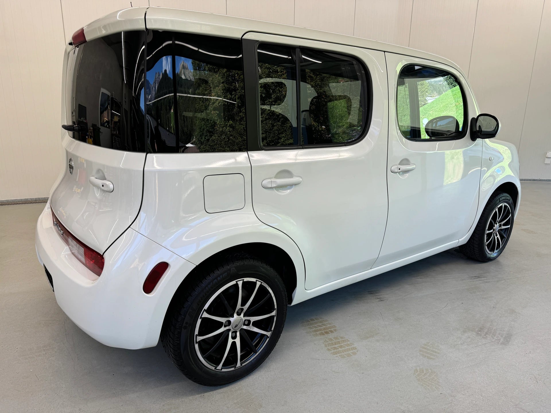 NISSAN Cube 1.6