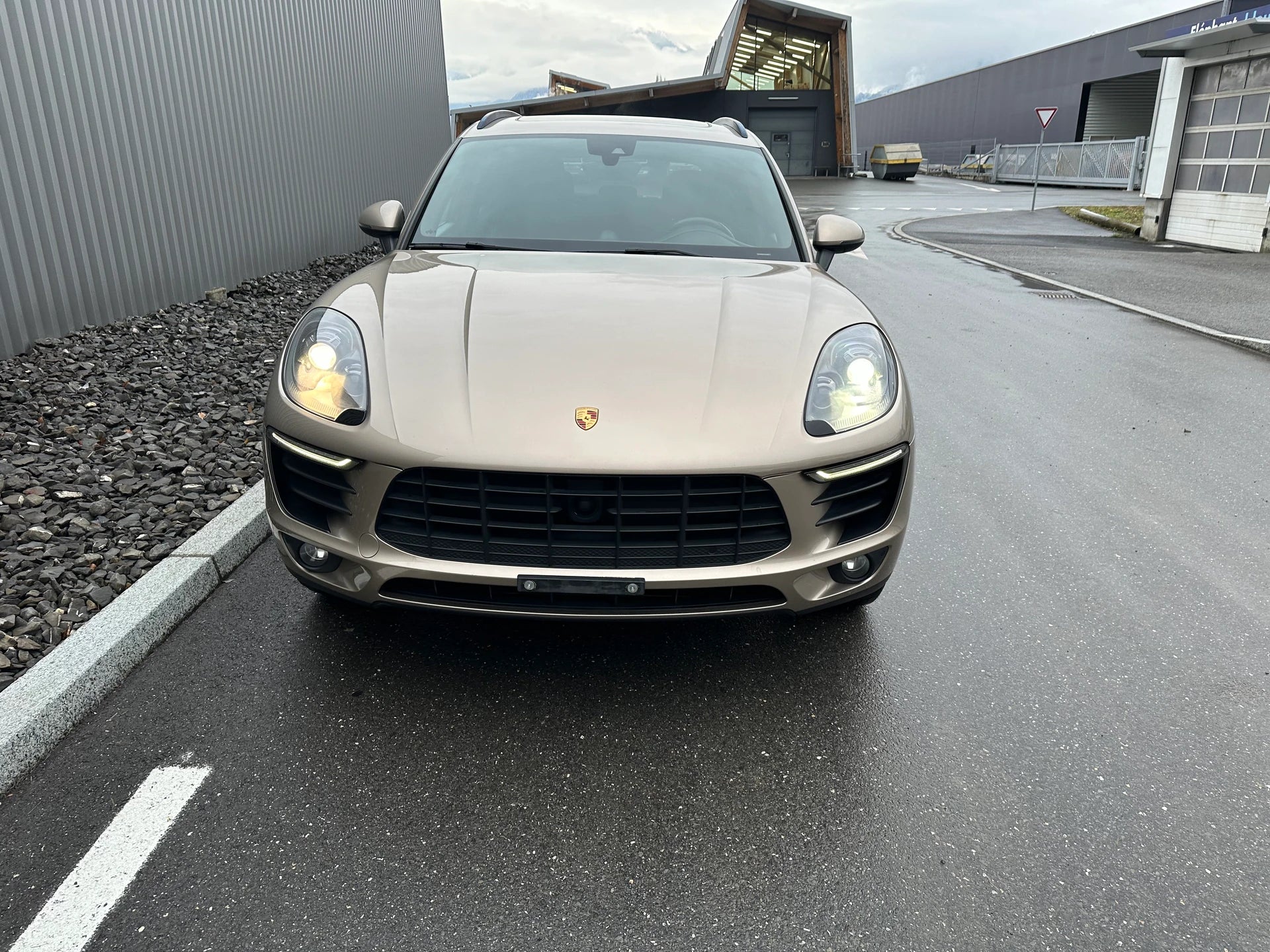 PORSCHE Macan S PDK
