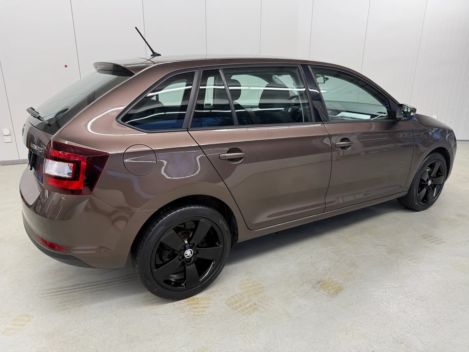 SKODA Rapid Spaceback 1.0 TSI