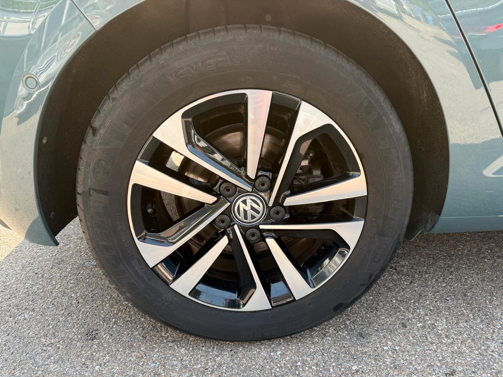 Volkswagen Golf VII Lim. IQ.DRIVE BlueMotion *DIGITAL*DSG*