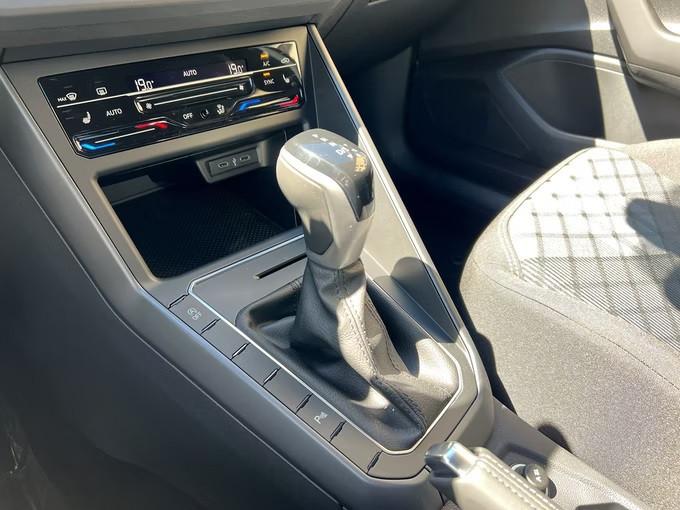 Volkswagen Polo 1.0 TSi DSG R-Line ACC 17Z Matrix Navi Kam