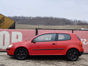VOLKSWAGEN GOLF 5