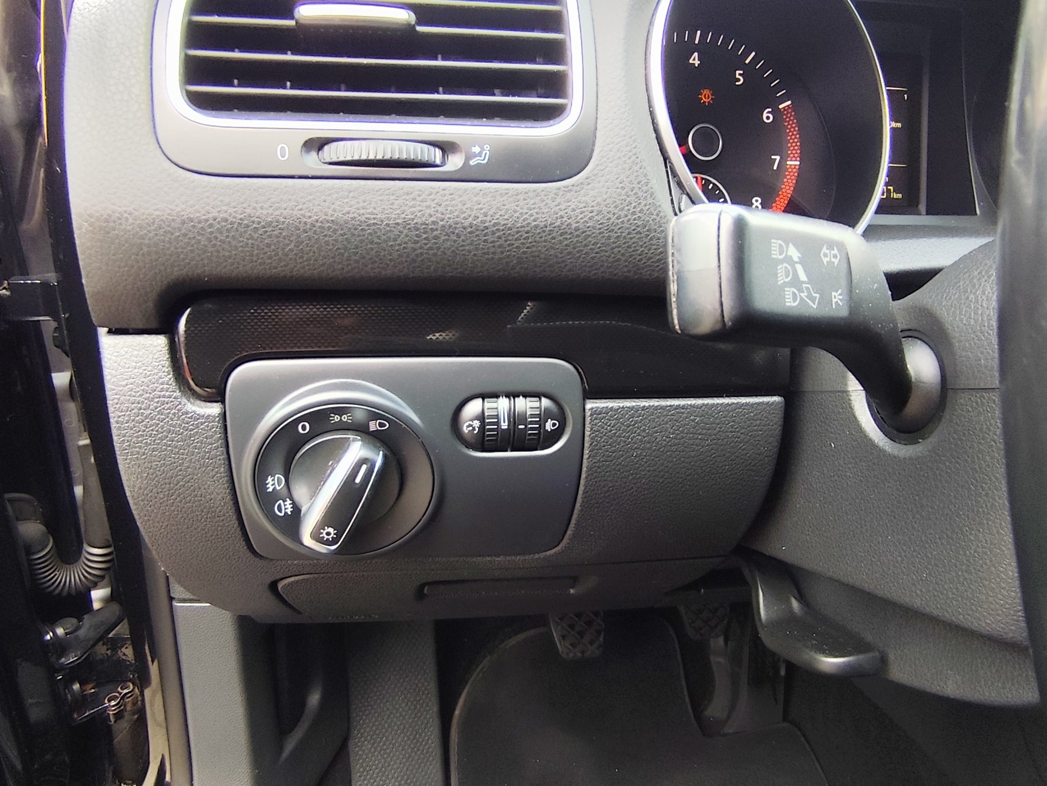 VOLKSWAGEN GOLF 6