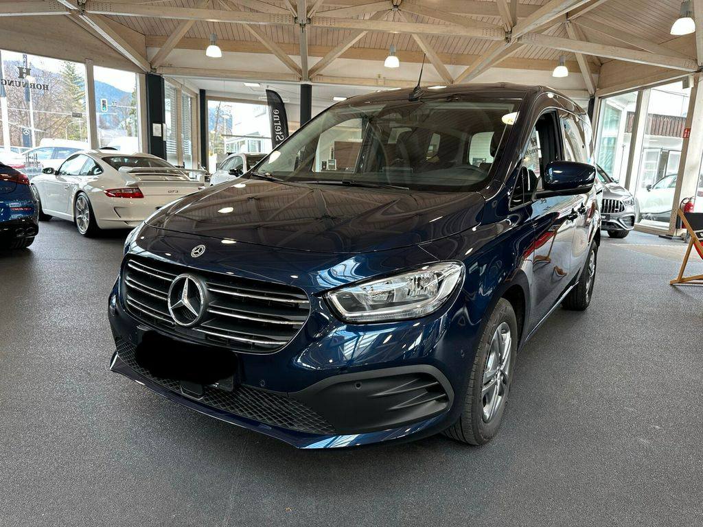 Mercedes-Benz T180d STYLE KLIMA PTS SPHA TWA CARPLAY MBUX DAB EstateCar 85kW(116Ch Din)2022 / Manuelle / Diesel / 17500KM(certifié)