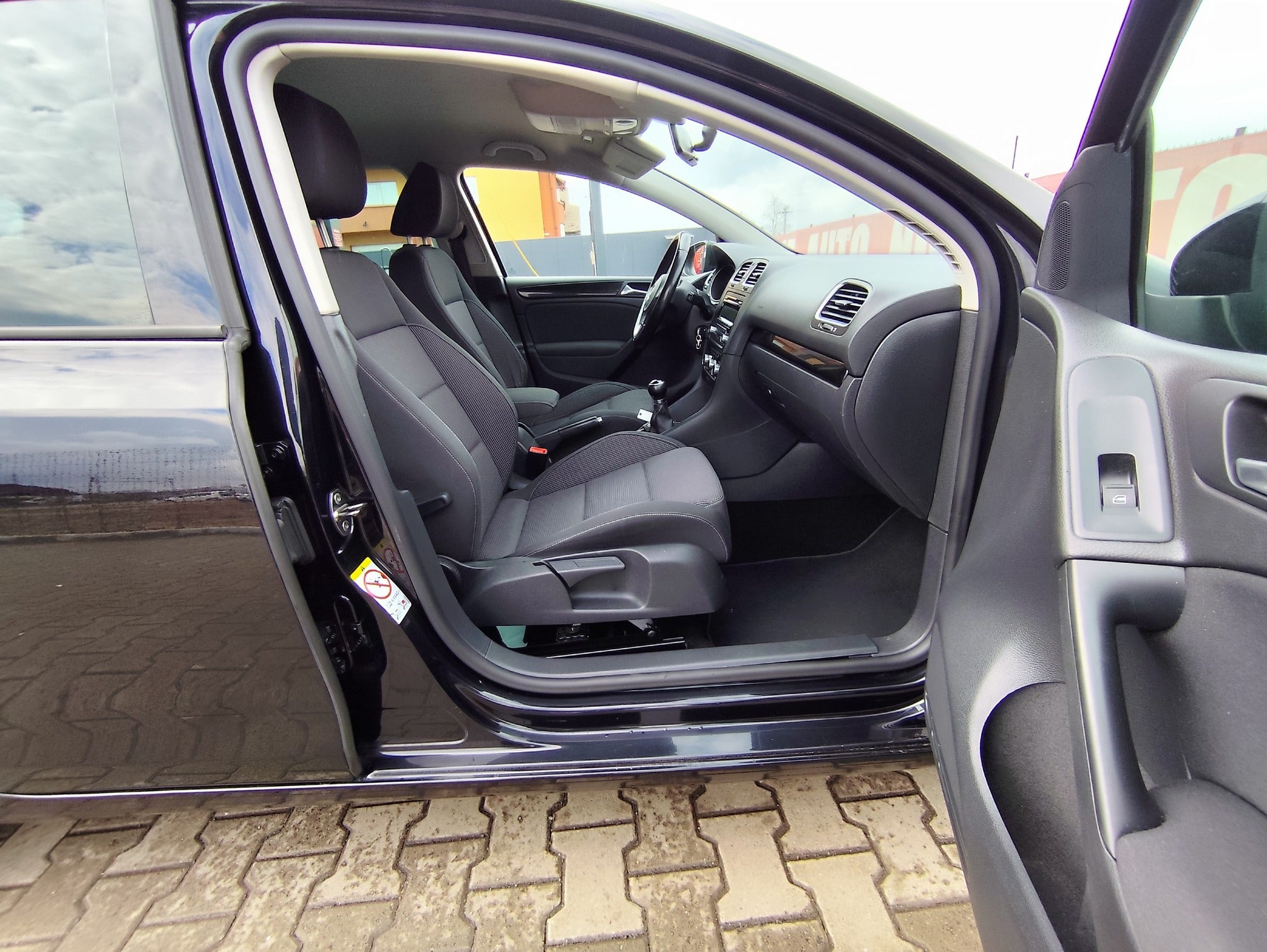VOLKSWAGEN GOLF 6