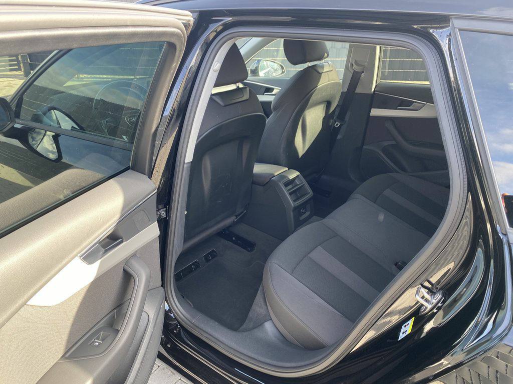 Audi A4 Avant 30 TDI Hybrid S tronic MMI APS MwSt 1HD EstateCar 100kW(136Ch) 2022 / Automatique/ Hybride (Diesel,électrique) / 77800KM(certifié)