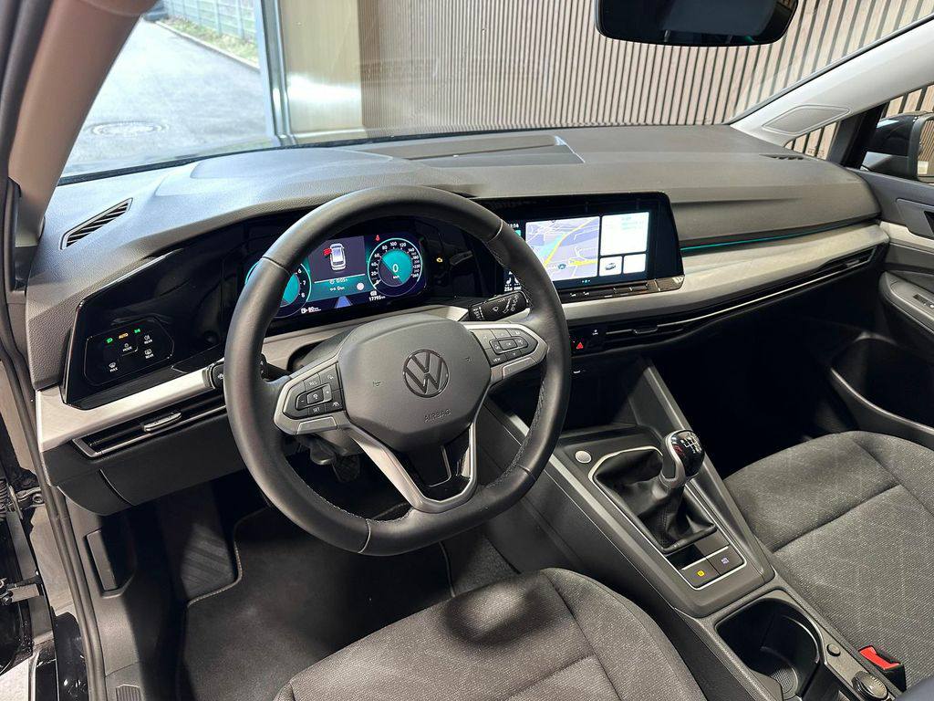 Volkswagen Golf Variant 1.5 TSI Life LED|AHK|Navi|SHZ|ACC 110kW(150Ch Din) 2021 / Manuele/ Essence Compatible E-10 / 27800Km(certifié)
