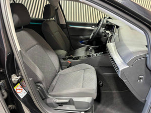 Volkswagen Golf Variant 1.5 TSI Life LED|AHK|Navi|SHZ|ACC 110kW(150Ch Din) 2021 / Manuele/ Essence Compatible E-10 / 27800Km(certifié)