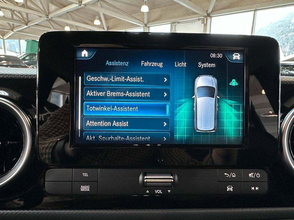 Mercedes-Benz T180d STYLE KLIMA PTS SPHA TWA CARPLAY MBUX DAB EstateCar 85kW(116Ch Din)2022 / Manuelle / Diesel / 17500KM(certifié)