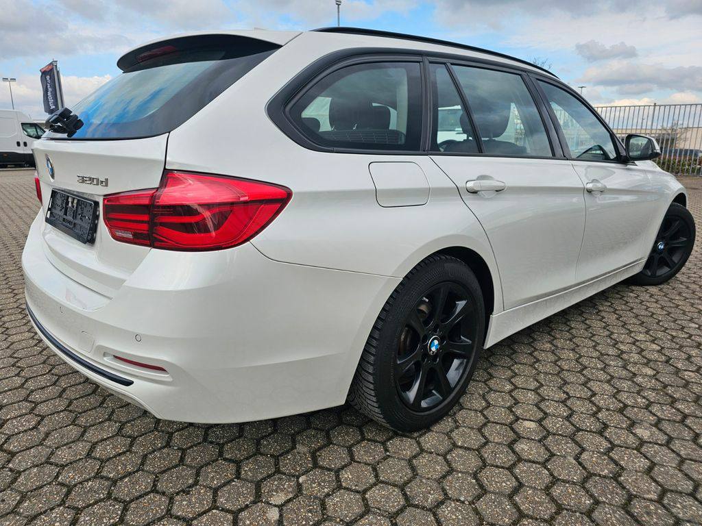 BMW 320 Baureihe 3 Touring 320 d Sport Line EstateCar 140kW(190Ch Din)2019 / Automatique/ Diesel/ 65310KM(certifié) Véhicule disponible en allemagnE