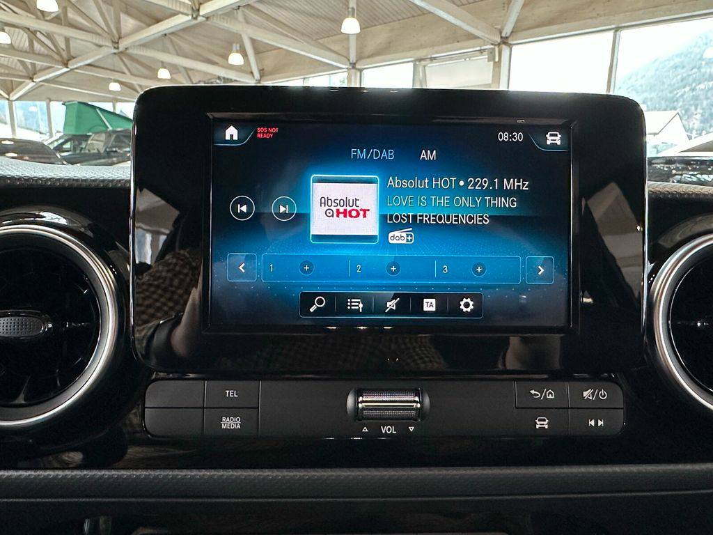 Mercedes-Benz T180d STYLE KLIMA PTS SPHA TWA CARPLAY MBUX DAB EstateCar 85kW(116Ch Din)2022 / Manuelle / Diesel / 17500KM(certifié)