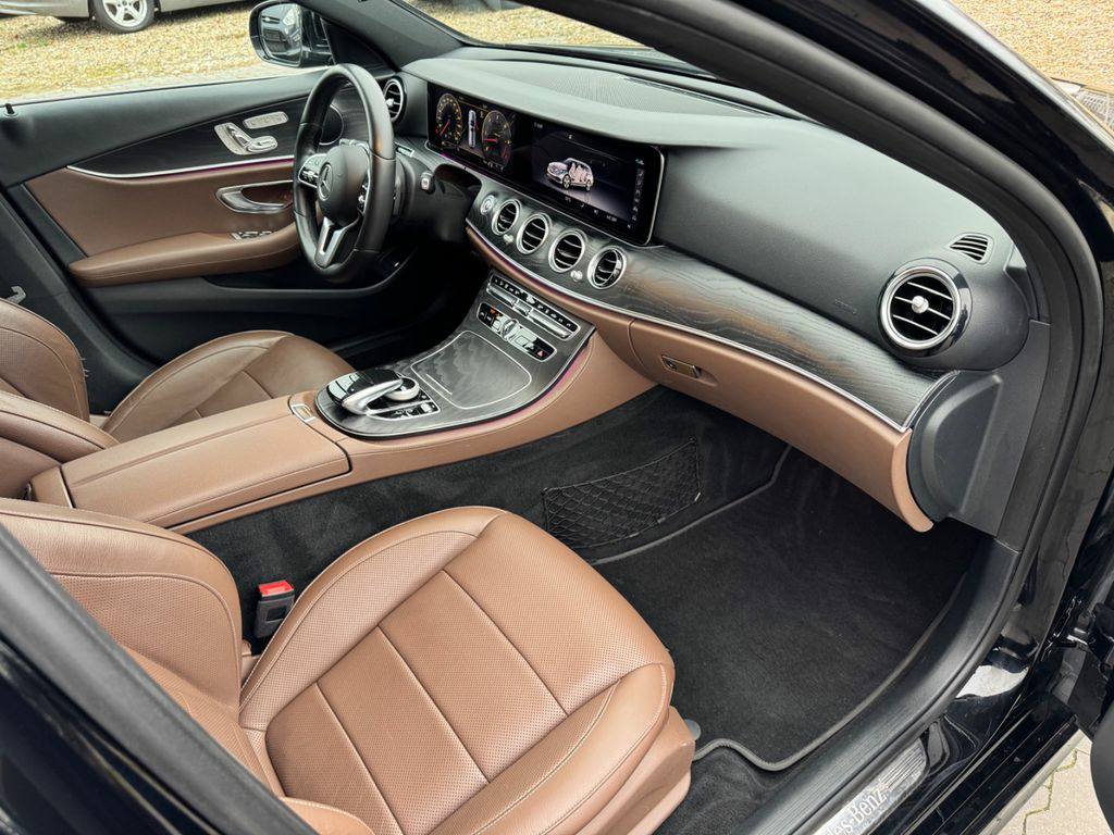 Mercedes-Benz E -Klasse T-Modell E 400 d 4Matic AMG-Line 250kW(340Ch Din) 2021 / Automatique / Diesel / 76500KM(certifié)