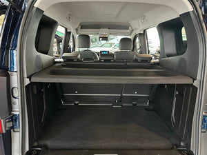 Mercedes-Benz T180d STYLE KLIMA PTS SPHA TWA CARPLAY MBUX DAB EstateCar 85kW(116Ch Din)2022 / Manuelle / Diesel / 17500KM(certifié)