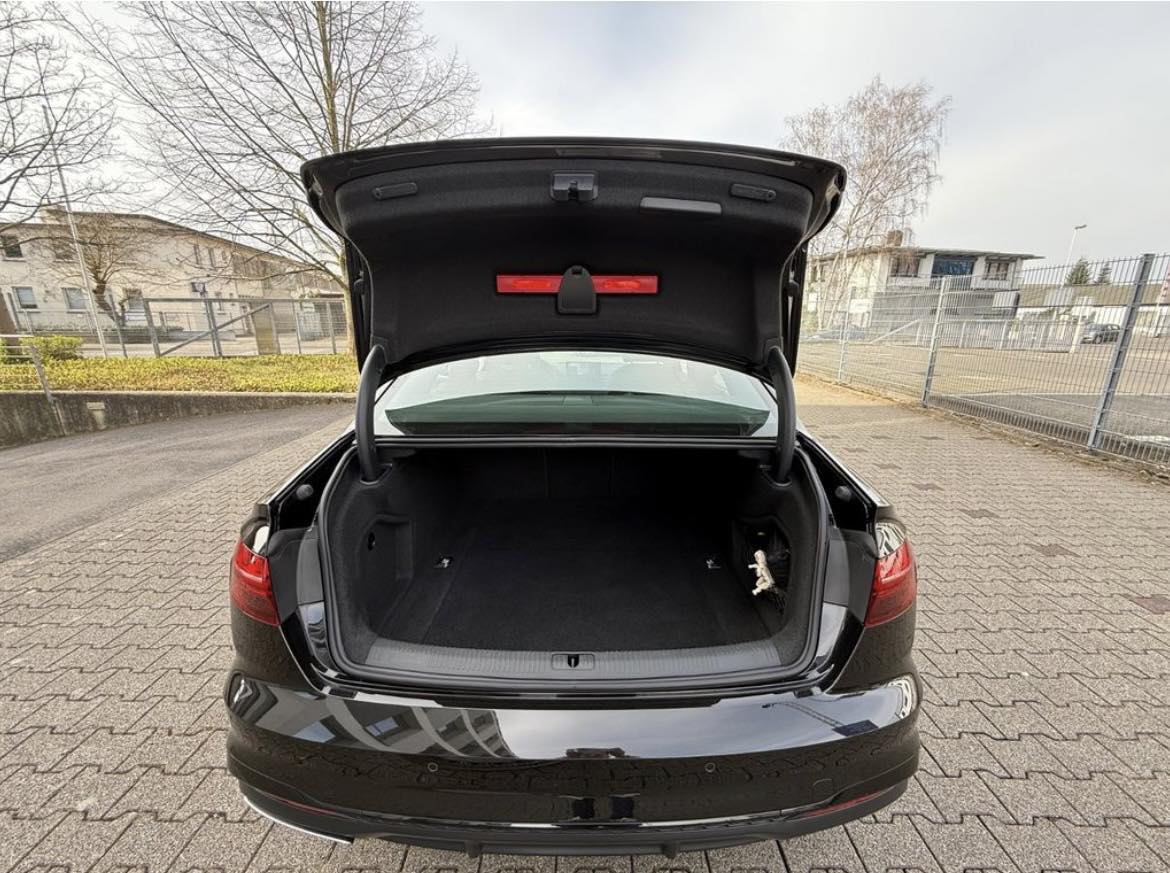 Audi A4 Lim. 35 TDI S line°PANORAMA°MATRIX°AMBIENTE° / 163 ch / 2021 / Automatique / Diesel / 40 100 km ( certifie )&nbsp;