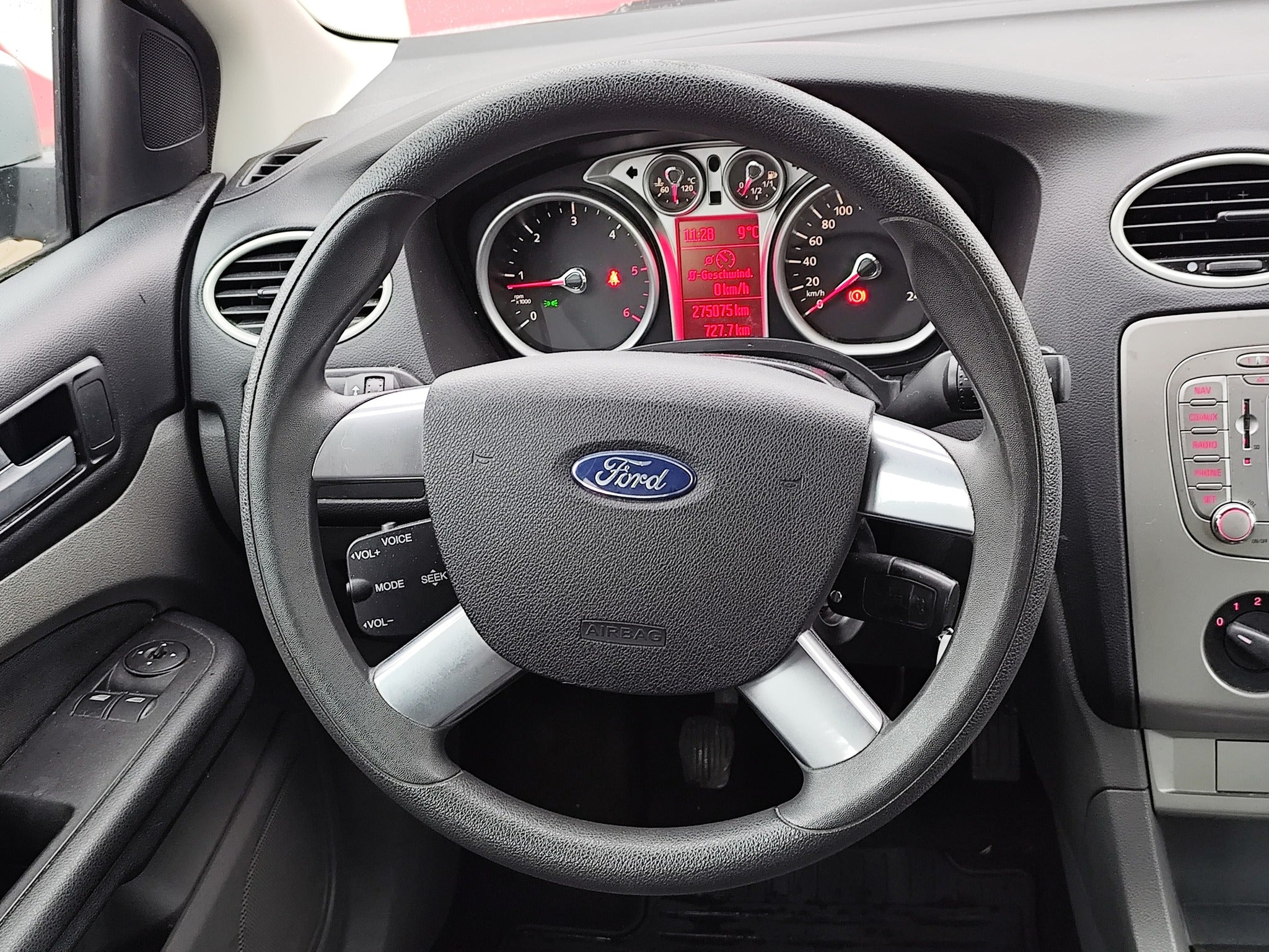 FORD FOCUS