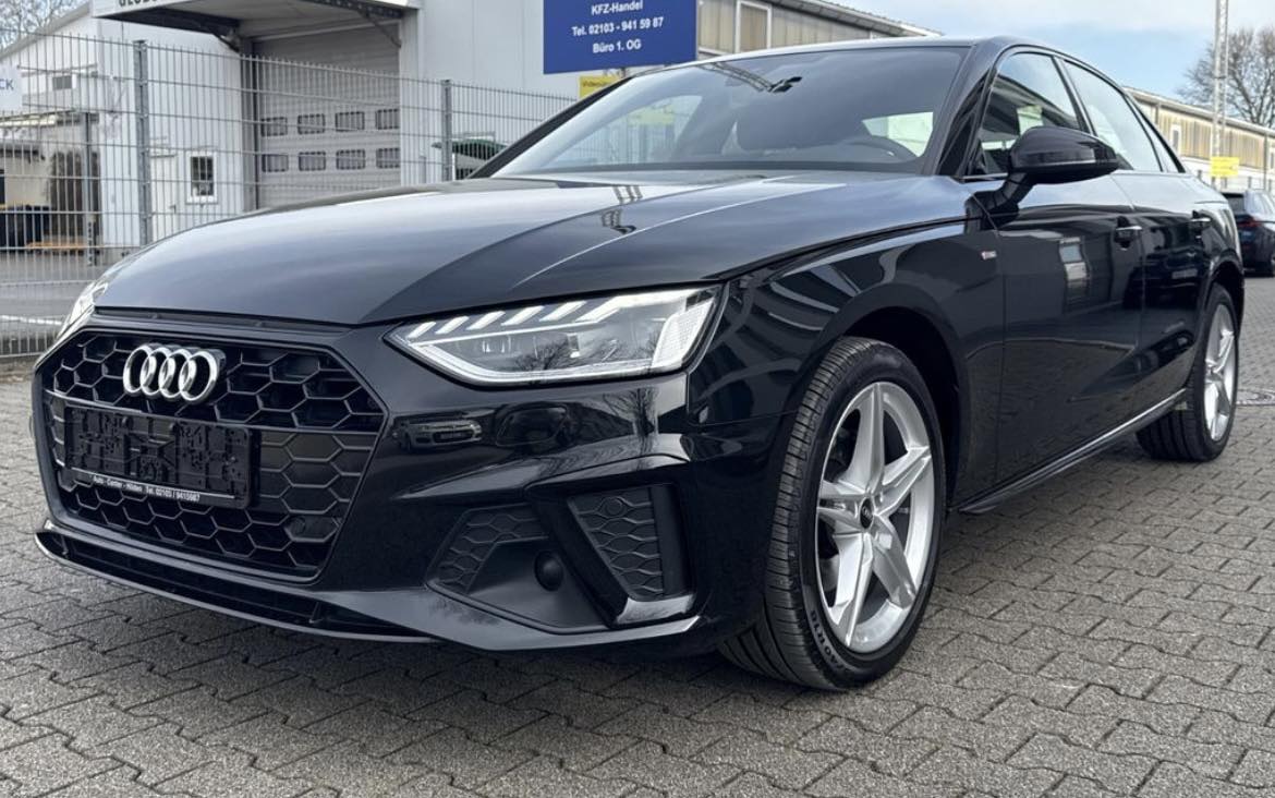 Audi A4 Lim. 35 TDI S line°PANORAMA°MATRIX°AMBIENTE° / 163 ch / 2021 / Automatique / Diesel / 40 100 km ( certifie )&nbsp;