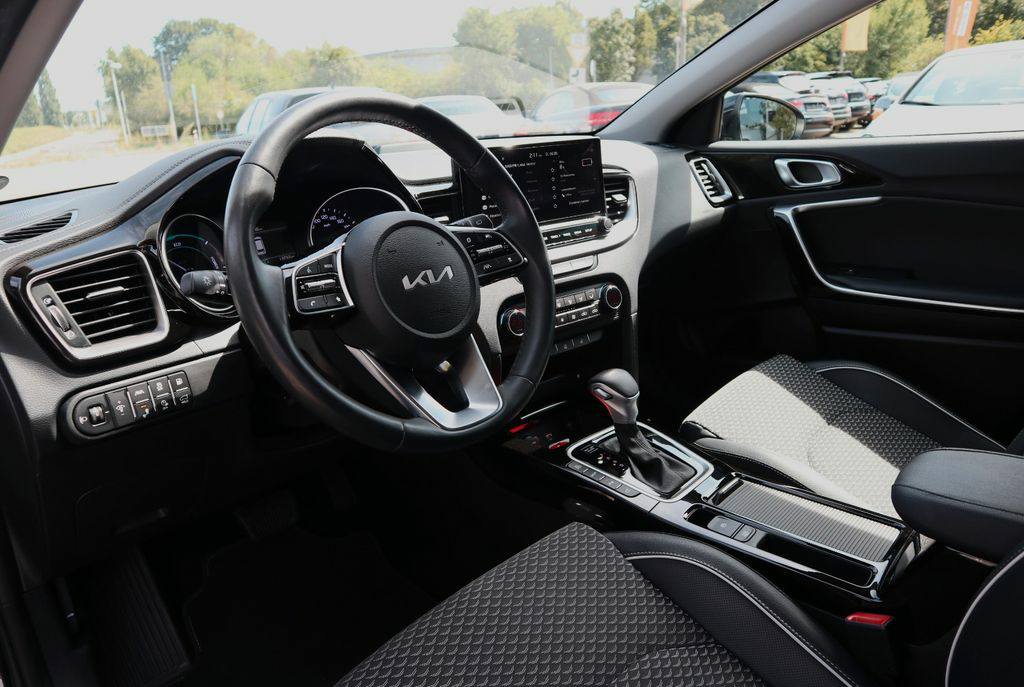Kia cee'd Sportswagon Plug-in Hybrid Spirit 77kW(105ch din) 2023 / Automatique / Hybride(Essence,Électrique),Hybride rechargeable/ 13700km(certifié)