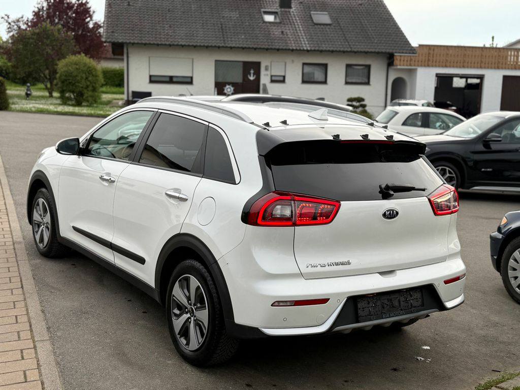 Kia Niro Vision* NEU * TÜV * hybrid*77kw(105ch din) 2016 / Automatique / Hybride(Essence,Électrique) / 92000km(certifié)