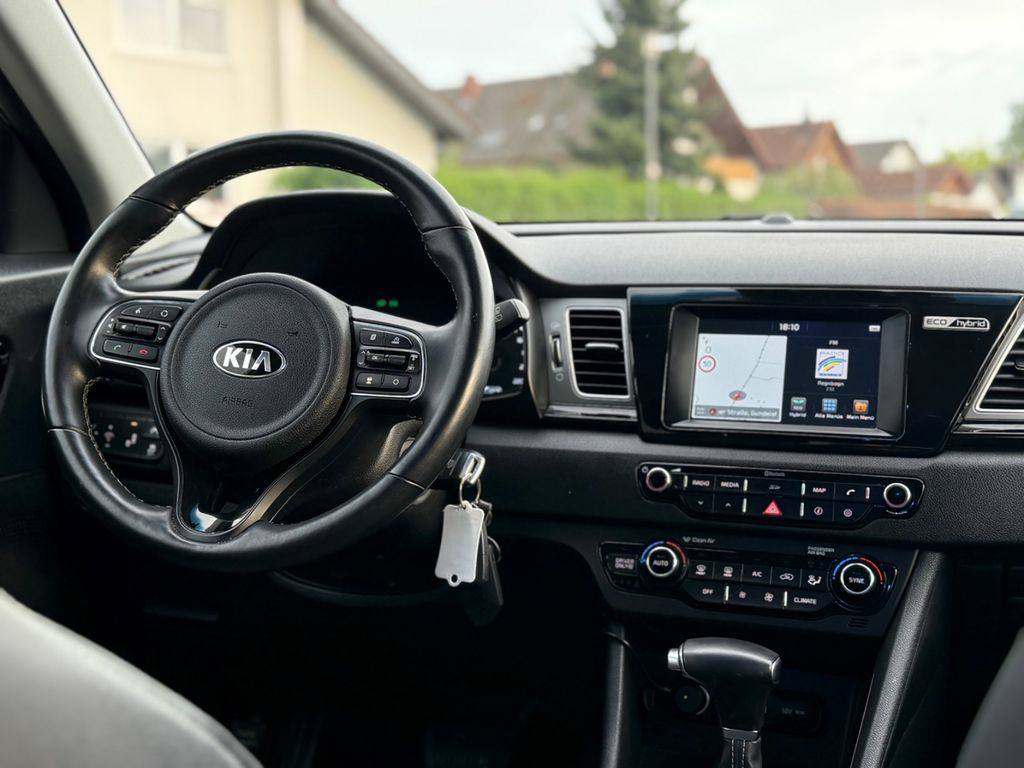 Kia Niro Vision* NEU * TÜV * hybrid*77kw(105ch din) 2016 / Automatique / Hybride(Essence,Électrique) / 92000km(certifié)