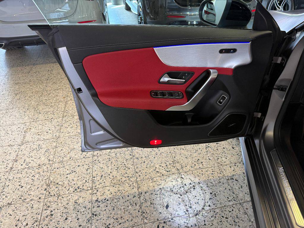 Mercedes-Benz CLA 250 e SB AMG NIGHT MBUX/LED/PSD/DISTR/TW/19"118kW(160ch din) 2022 / Automatique / Hybride(Essence,Électrique),Compatible E-10 ,Hybride rechargeable/ 27900km(certifié)
