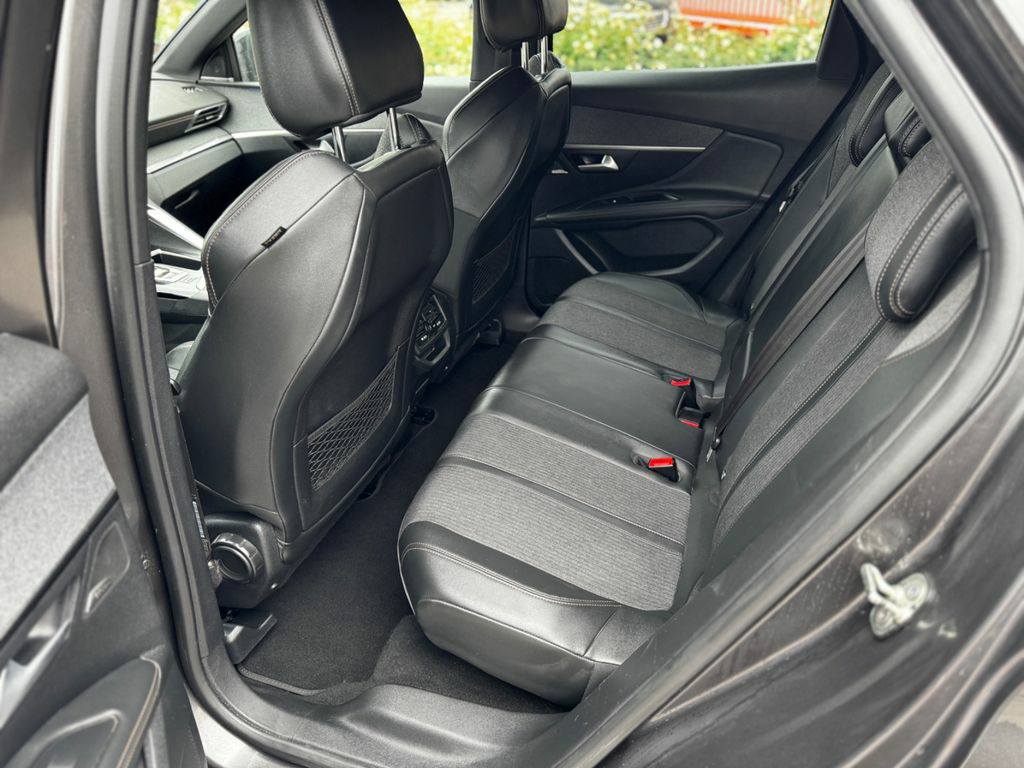 Peugeot 3008 Allure GT Line Led 360° Navi 96kW(131ch din) 2019 / Automatique /Diesel / 95000km(certifié)