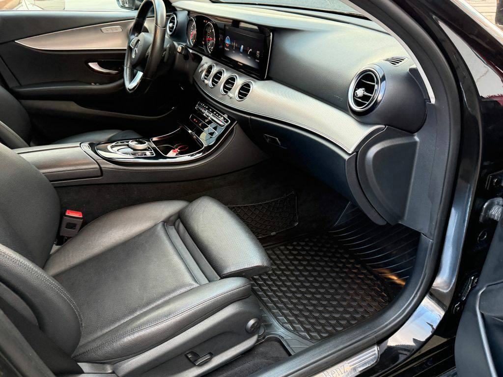 Mercedes-Benz E 200d*Leder*LED*Taxi*Navi*Comand*Kamera 110kW(150ch din) 2018 / Automatique / Diesel / 84700km(certifié)