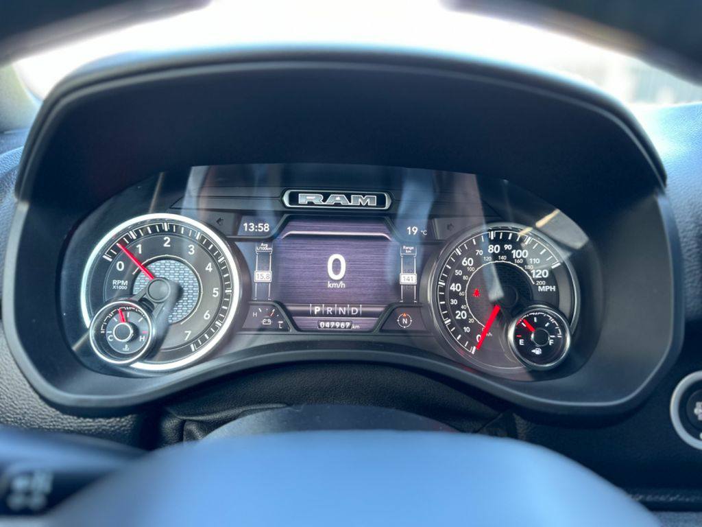Dodge RAM 5,7 V8 HEMI-WIDEBODY/EXTREM/12 Pouces RADIO 295kW(401ch din) 2021 / Automatique / Essence,Compatible E-10 / 47967km(certifié)