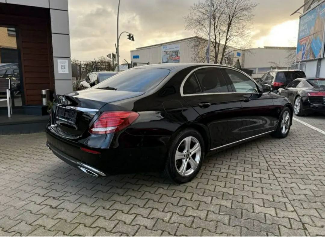 Mercedes-Benz E 200d*Leder*LED*Taxi*Navi*Comand*Kamera 110kW(150ch din) 2018 / Automatique / Diesel / 84700km(certifié)