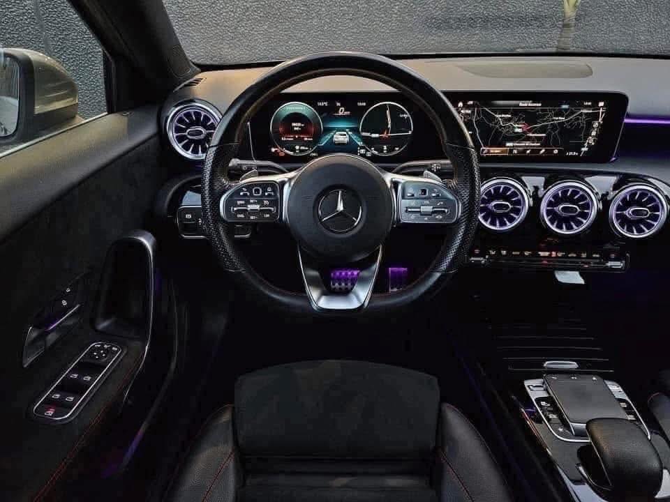 MERCEDES-BENZ A-CLASS A180D 7G-TRONIC