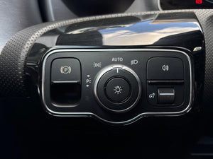 Mercedes-Benz A 220 4Matic AMG FULL LED MÉMOIRE ACC PANO AHK