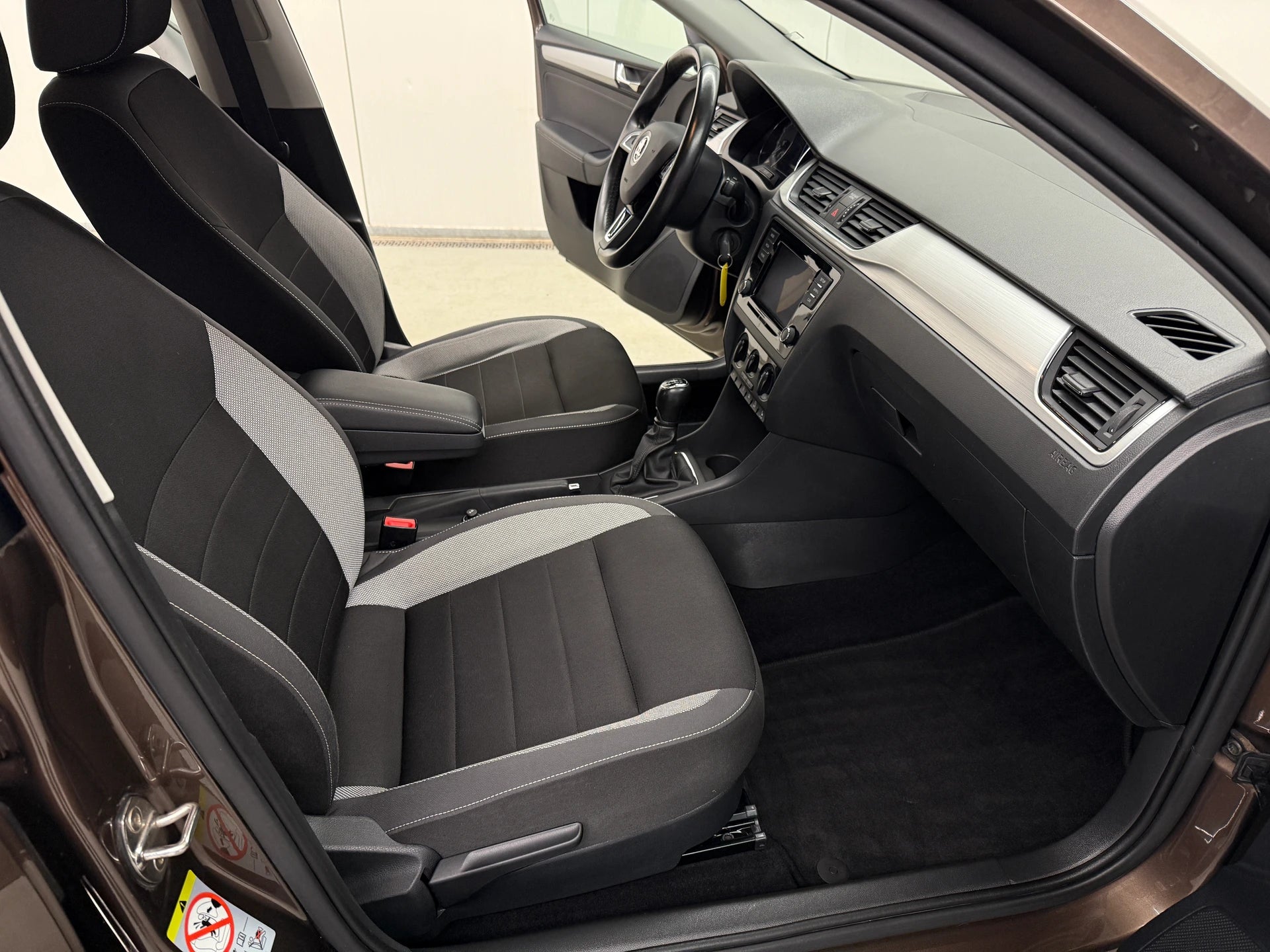 SKODA Rapid Spaceback 1.0 TSI