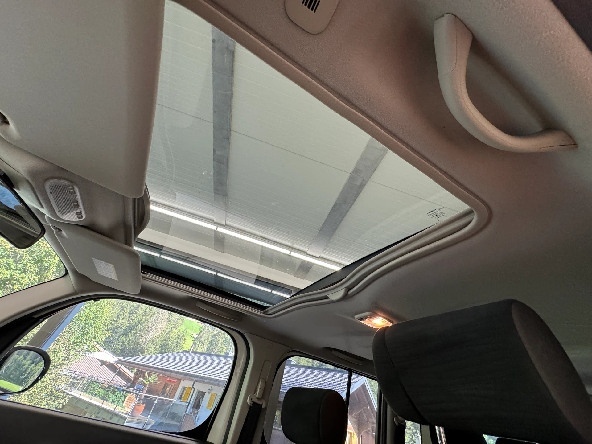 NISSAN Cube 1.6