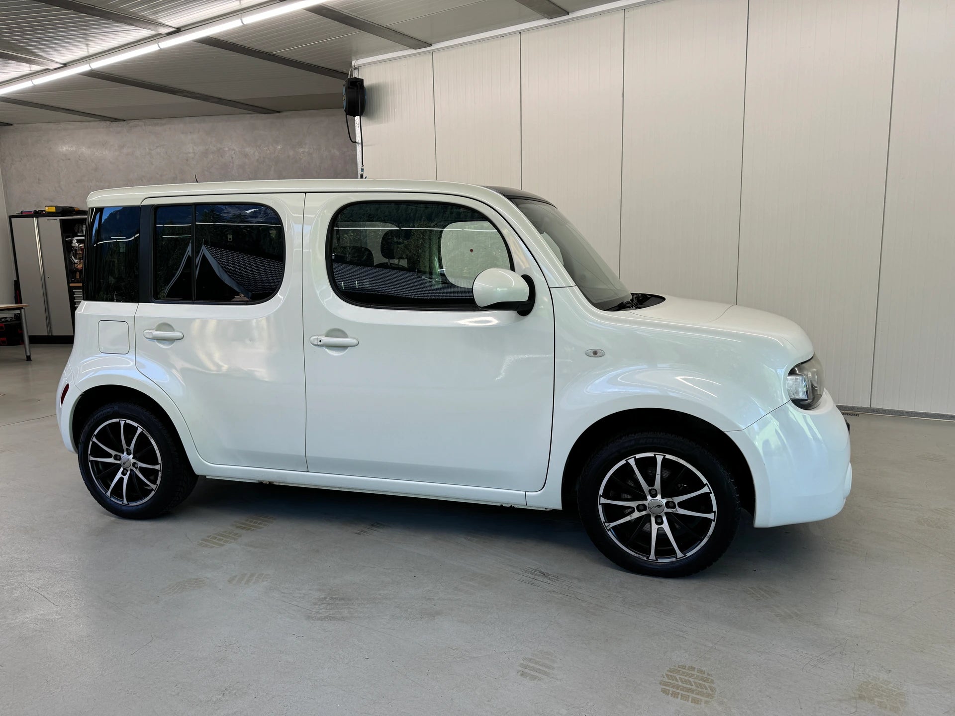 NISSAN Cube 1.6