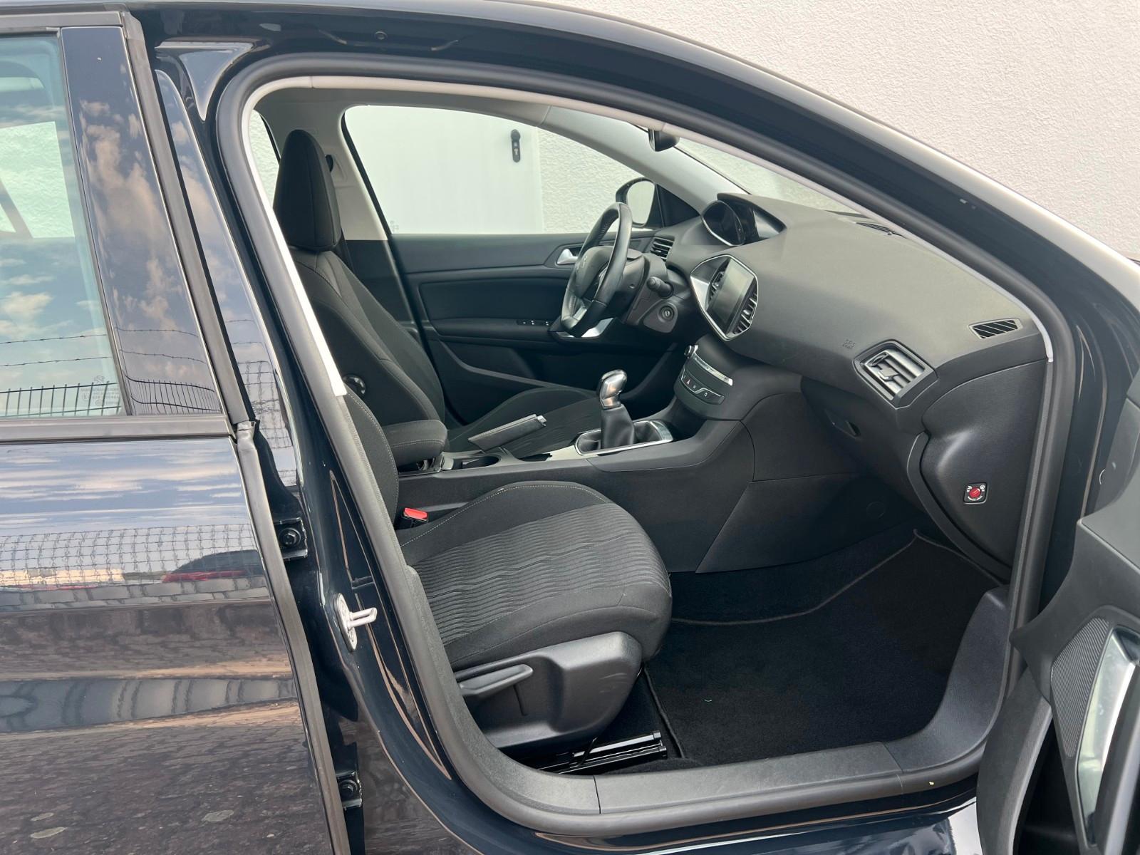 Peugeot 308

Active Original 86 000 KM
