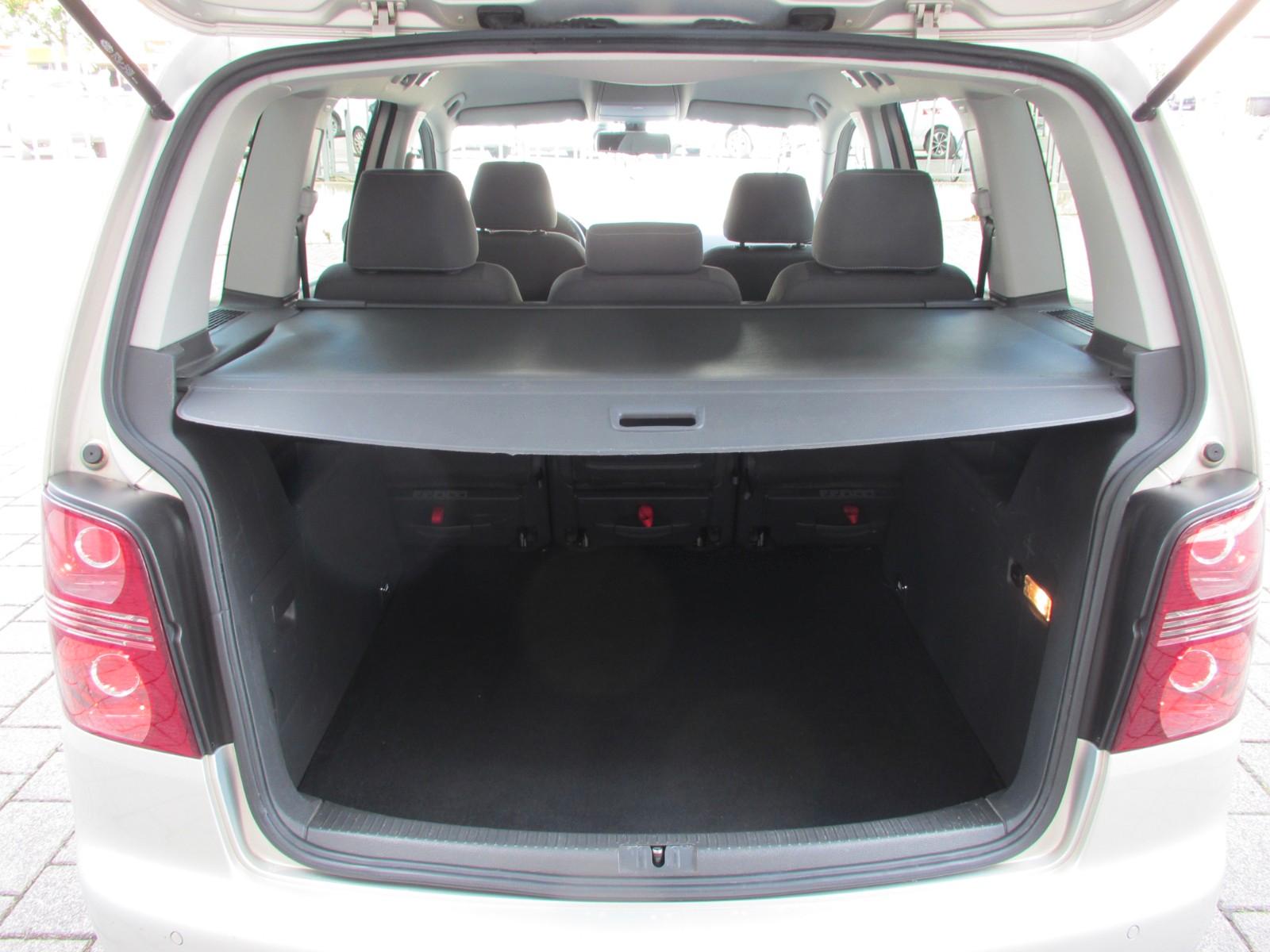 Volkswagen Touran United Klima Alu PDC Navi Sitzheiz. BC