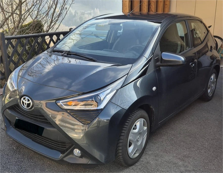 TOYOTA Aygo 1.0 VVT-i x-play