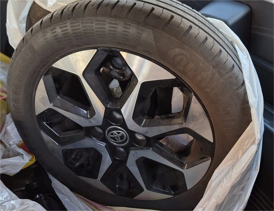 TOYOTA Aygo 1.0 VVT-i x-play