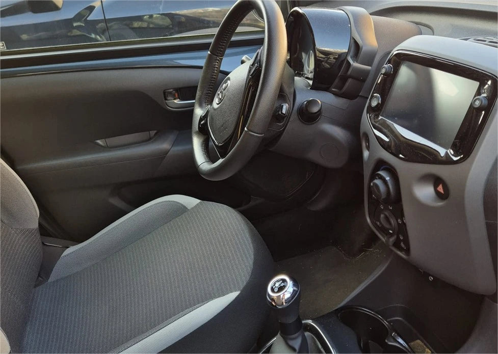 TOYOTA Aygo 1.0 VVT-i x-play