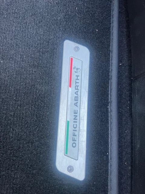 FIAT 695 1.4 16V Turbo Abarth 695 Turismo Dualologic